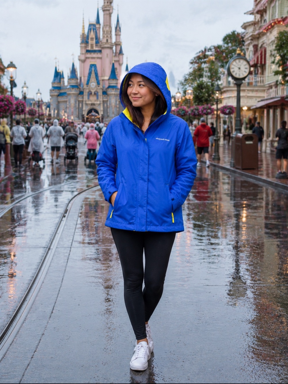 Vineyard Vines purple woman’s Hooded Raincoat with Yellow Accents